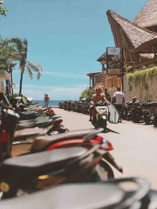 Magic 3 Min Seminyak (Bali)